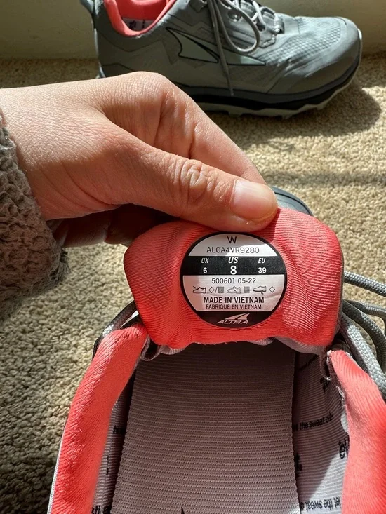 Altra Light Gray Trail Sneakers with Coral Interior - Picture 5 of 7
